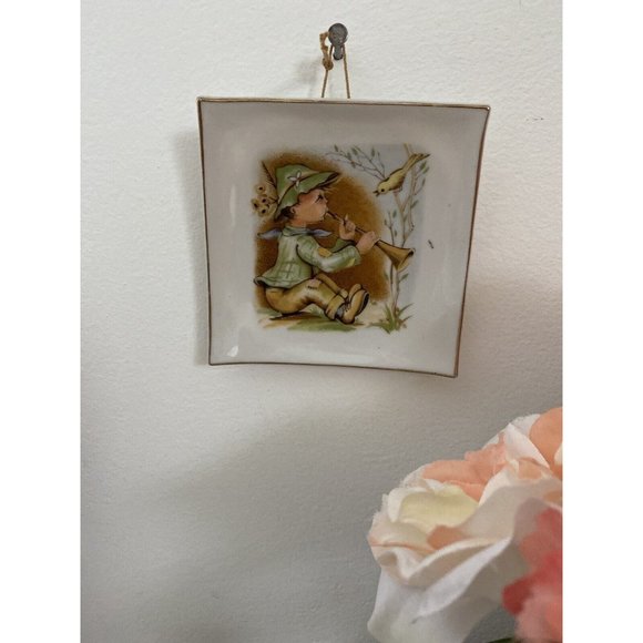 Vintage Hand Painted Small Porcelain Wall Hanging Plate or Christmas Ornament 3" - Picture 4 of 16